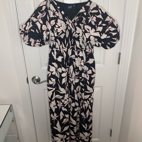 GAP XL Tall Floral Midi Dress • Sweetheart Neckline • Puff Sleeves • Pockets - Picture 2 of 5